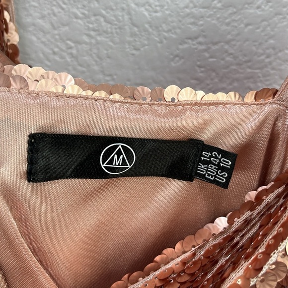 Misguided Women’s Sequin Cowl Neck Women Mini Dress Rose Gold Party Dress Sz 10 - Picture 3 of 8